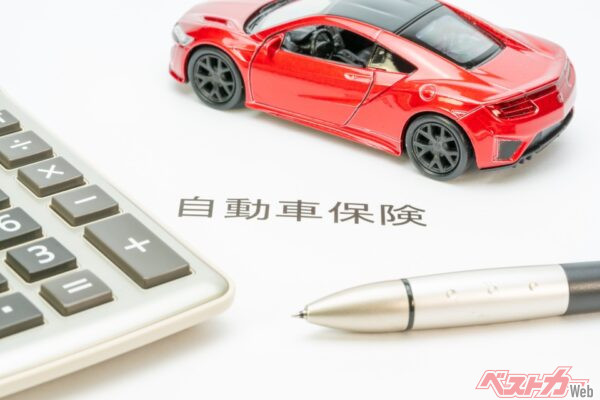 2025年1月1日以降、軽自動車の料率クラスは3区分から7区分へと細分化され、より車種ごとの差を正確に反映する仕組みになりました（camera papa@Adobestock）