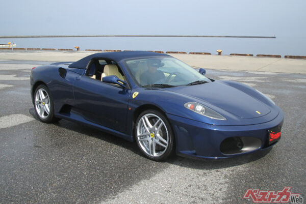 フェラーリV8は自然吸気でなきゃ！　写真のF430は4.3リッターのV8を搭載する