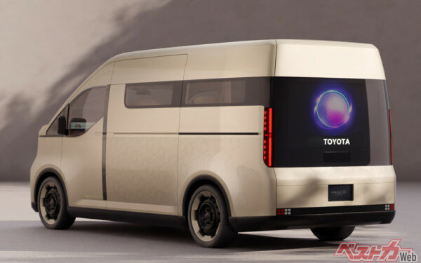 リアウィンドウや車内には大型のLEDモニターが搭載