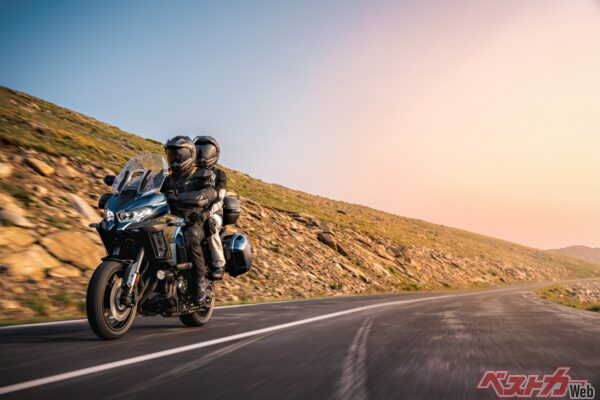 カワサキ「新型VERSYS 1100 SE」登場！　注目の新色＆快適進化の理由とは