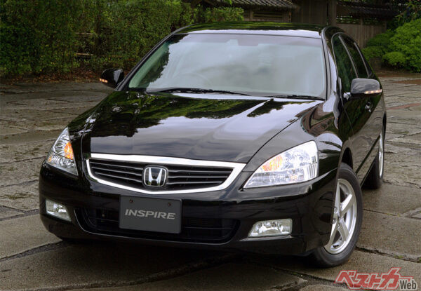 世界で初めて自動でブレーキ操作を行う衝突被害軽減ブレーキシステム「CMBS」を搭載したホンダ インスパイア