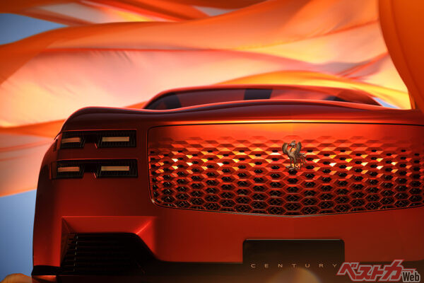 車名を超えてブランドに!!　記念すべき一台目はクーペタイプでお披露目!!