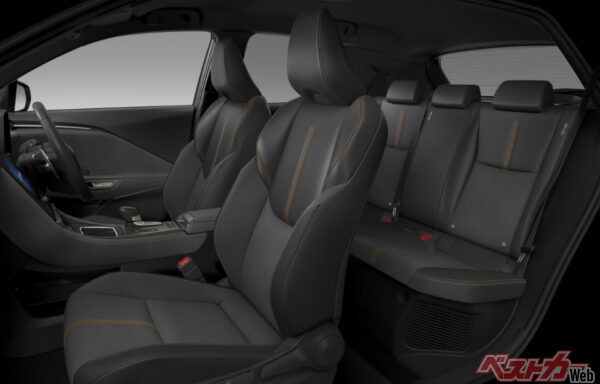 インテリアカラー：ブラック&グレー（2023年11月 発売開始時の公式画像より）