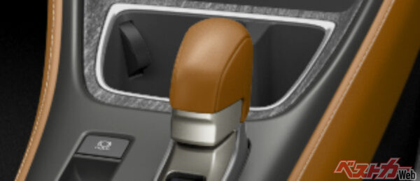 新型LBX “Bespoke Build”シフトノブ：オーカー（2023年11月 発売開始時の公式画像より）