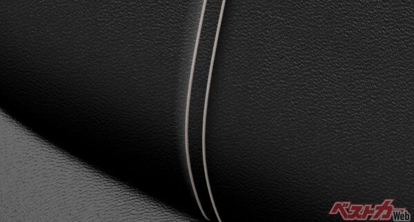 新型LBX “Bespoke Build”セミアニリン本革ステッチ色：ライトグレー（2023年11月 発売開始時の公式画像より）