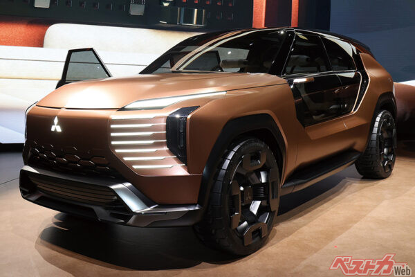 JMS2025に出展された三菱 エレバンスコンセプト。これが「未来のパジェロ」になる……と、ベストカーでは勝手に予想