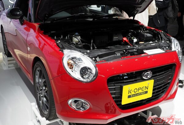 現行コペンを後輪駆動化したテスト車両「K-OPEN ランニングプロト」。シャシーの裏側がこれほど気になるコペンはこれまで無かった