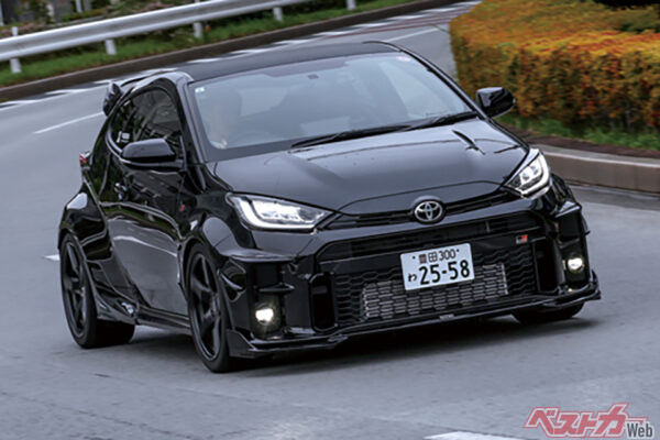 トムスのコンプリートカーをそのままレンタルすると、公道ではじゅうぶんに良さが味わえない。そのためストリートにふさわしい特別なチューンが施されている