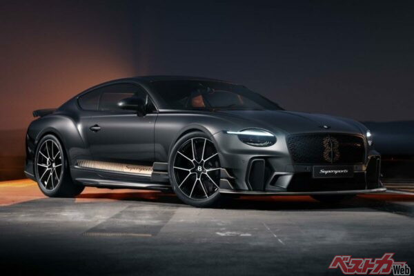 ベントレーモーターズが発表した新型「スーパースポーツ」