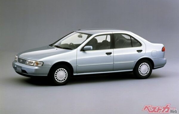 901運動の一環として登場した7代目を経て、ユーザーの若返りとコストダウンが目指された8代目B14型サニー。全日本ツーリングカー選手権(JTCC)で活躍したサニーはこのB14型がベースだった