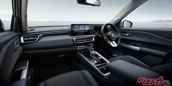 内装も先進的。デザインや使い勝手のセンスはさすが三菱