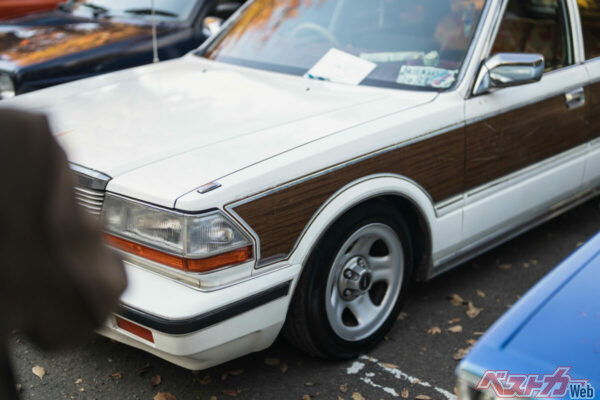 RX-7とセドリックWY30を相棒にする女性オーナーたち!! 理由はあの映画だった!?