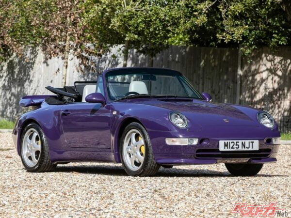 「リアフェンダー、スポイラーを見る限り993ターボなのにカブリオ？」と、疑問を抱く人もいるであろう当該車両。しかも本物です！