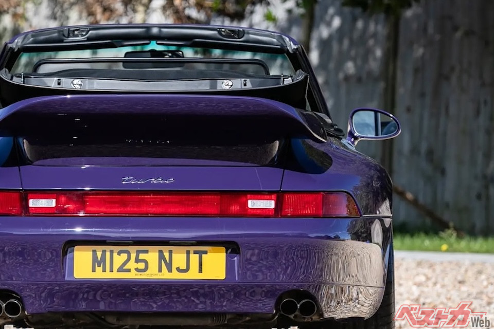 頼み込んで産まれたってマジ!? 911ターボカブリオレがカタログに存在し