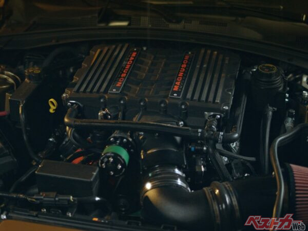 排気量は5.7L〜6.6L、パワーも様々な設定が用意されるシェベル70/SS。価格帯も他のスーパーカーに比べてかなり低く設定される模様。