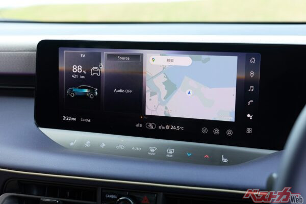 新型リーフのGoogle搭載のインフォテイメント画面。スマホとの連携により、Googleマップを介して目的地設定ができる。固定されたカーナビよりも遥かにシームレスな移動ができるようになる