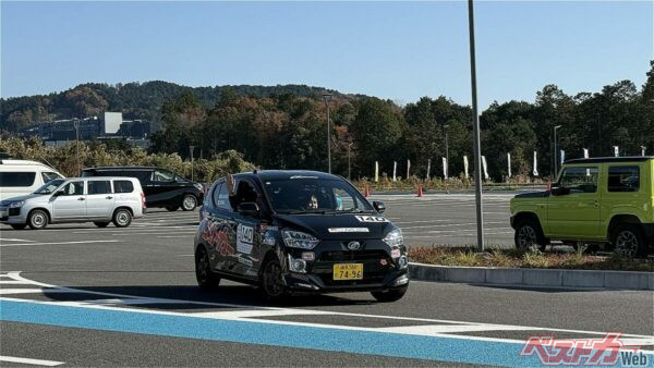 ペースノートを読むコドライバーは自分が運転する感覚になれる！