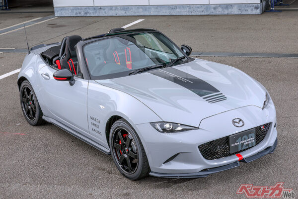 200台限定のマツダ ロードスター スピリットレーシング12R。抽選には9500件の応募があり、マツダは第2弾の検討を始めたという