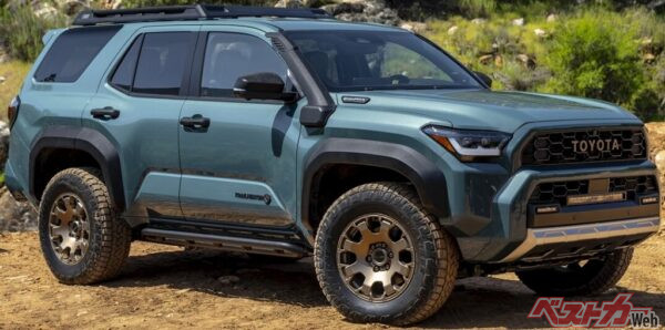 冒険仕様のグレード「Trailhunter」。ブロックタイヤがさらにワイルドな見た目に仕立てている