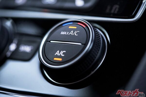 冬でもエアコン(A/C)はONにしておくのが〇。エアコンの除湿機能が働き、フロントガラスの曇りを予防してくれる(PHOTO:Adobe Stock_Youril)