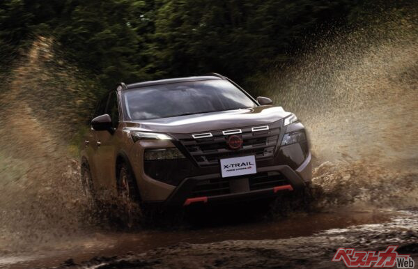 日産 エクストレイル ロッククリーク。エクストレイルのなかでも異彩を放っている。