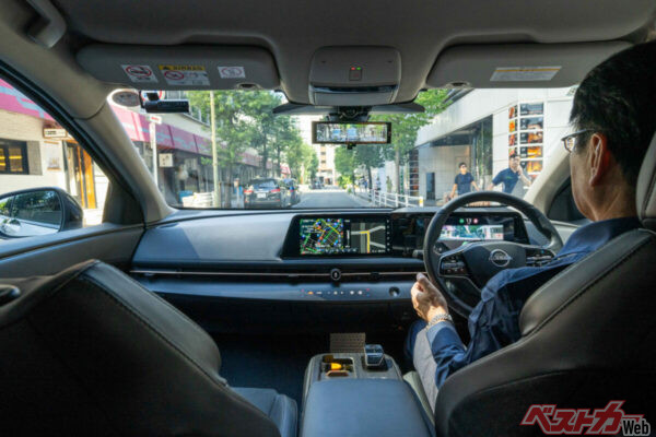 次世代プロパイロットは狭い複雑な道路の走行にも重点をおいて開発がなされれている