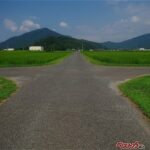 【ギモン】信号も標識もない交差点でクルマが鉢合わせ!!　どっちが優先なのよ？