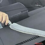 ダッシュボード奥の掃除もチョー簡単!!　ホコリも手垢もラクラクとれる！　年末愛車大掃除に強い味方登場!?