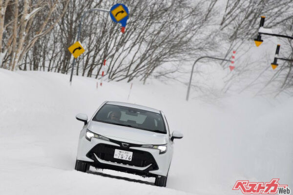 雪道では「急」のつく操作をすべて避けることが基本