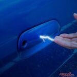 冬場に頻発！　クルマのドアノブでバチンという静電気!!　対策法あるのか？