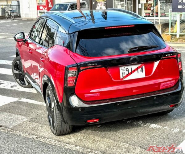 ブラックとレッドのツートン。アグレッシブに感じる塗り分けだが、とても若々しくてかっこいい。4WDはe-4ORCEになるのだろうか?