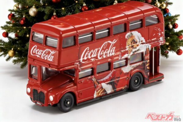 サンタが描かれているロンドンバス