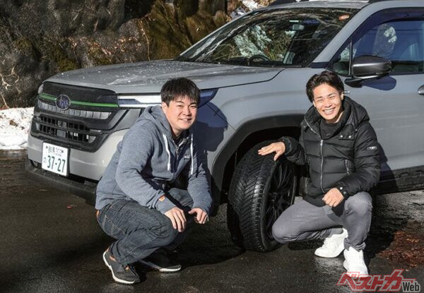 ラリードライバーの新井大輝さんを迎えテストドライブ