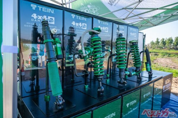 TEINの象徴であるグリーンが輝く『4×4グラベル2』