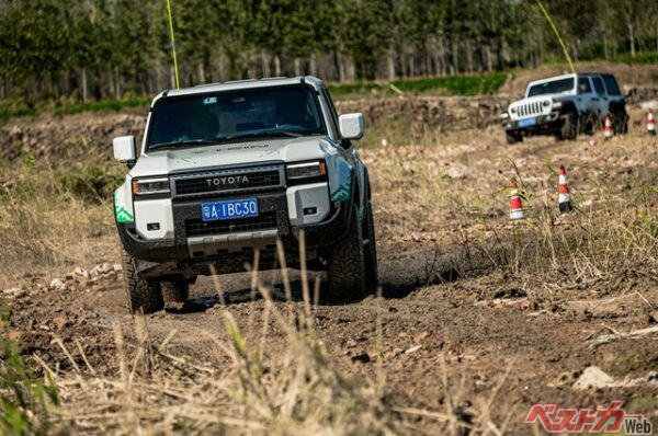 クロカンだからこそ車高はあげたい。『4×4グラベル2』は見た目を変えるだけでなく、オフロードでの走破性もバッチシだ