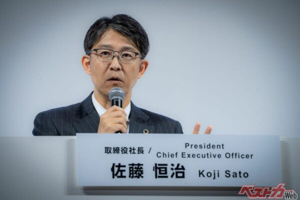 2026年1月から日本自動車工業会の会長職に就任する佐藤恒治トヨタ自動車社長。現在56歳で、くしくも豊田章男会長が2012年に初めて自工会会長職に就任した時と同い年