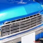 うおっ、令和の本物レトロカー！　”ブルーバード”大変身で最強”エモ”カーが登場　おじさん感激ハコスカとシルエットフォーミュラも!!!   日産自動車大学校がオートサロン出展車発表