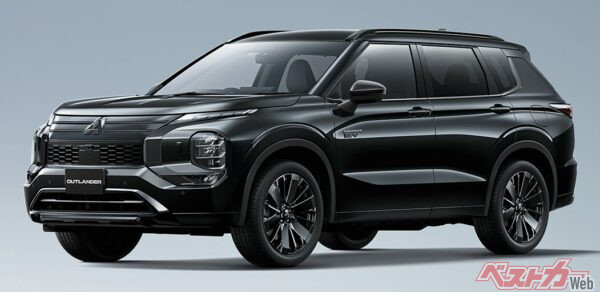 ブラックもいいけどホワイトも似合うぞ