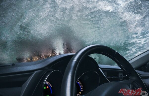 今の時代、暖機運転は必要なのだろうか？（Luca Lorenzelli@Adobe Stock）