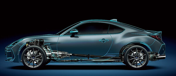 全高が低い水平対向エンジン「SUBARU BOXER」の特徴を活かし、重量物をより低い位置にレイアウト。あわせて、低い座面位置やアルミ製のルーフとボンネットなどを採用し、軽量化を図っている。旋回性能の高い、低重心パッケージを実現。