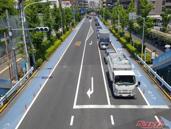 自転車の歩道走行を原則禁止して車道を走らせるなら、自転車専用道の整備は急務