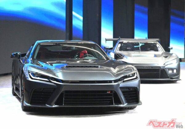 左から「GR GT」と「GR GT3」