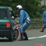 エンジンかけっぱなしでコンビニは違反です!!　「えっ!?　知らない!!」うっかりやりがちな違反12選