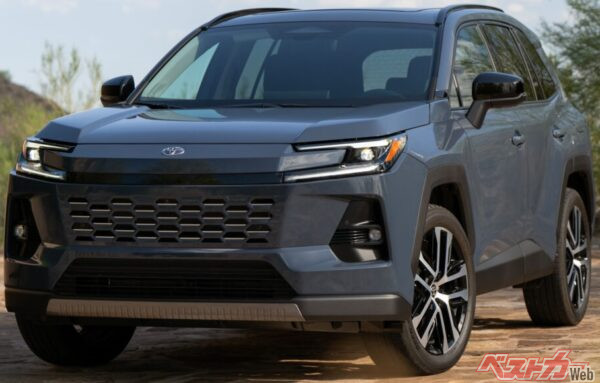 北米版RAV4。昨年アメリカでもっとも売れたトヨタ車であるだけに、新型モデルの進化がどのように受け止められるかは注目ポイント