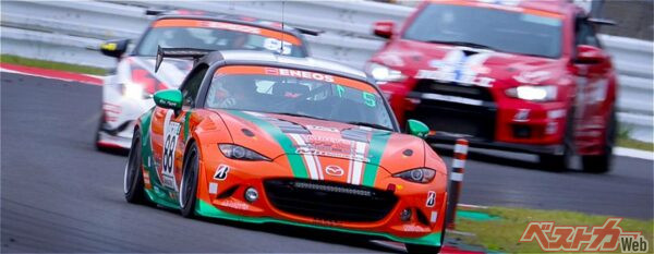 モルテンはなんと自動車部品メーカーでもある。スーパー耐久ではST-5Rクラスの優勝マシンにパーツ供給も行った