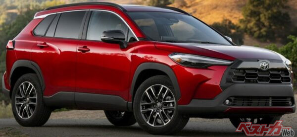 日本でも人気のカローラクロス。北米版ではまだガソリンモデルがラインナップされている