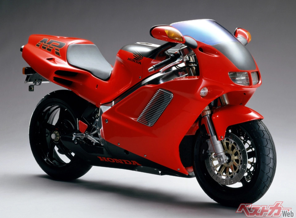 1992年に市販したNRは、GP用に開発した8バブルの楕円ピストンを採用した世界初で唯一の市販車