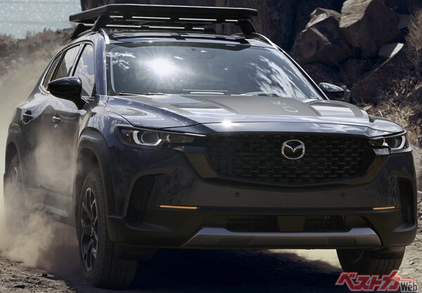 2021年11月、北米向けの基幹クロスオーバーSUVとして発表されたCX-50