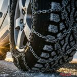 タイヤチェーン規制と冬用タイヤ規制はどう違う？ 雪道で安全に走るための最新ルールとは