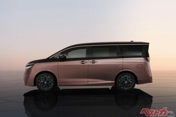 そして賛否が真っ二つとなったのがエクステリアデザインで、フロントの新世代の日産を象徴する顔つきだけでなく、リアのくの字に折れ曲がった造形についても、カッコいいという意見もあれば受け入れがたいという意見もあがっている